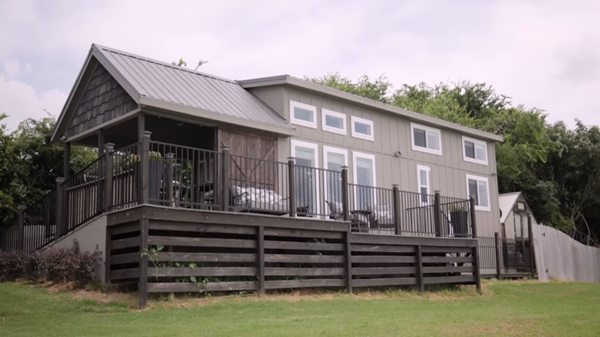 Designový malý dům se 3 ložnicemi a ložnicí v hlavním patře